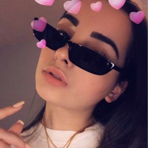 🕶LAST ONE‼️Thin Vintage Style Sunglasses NWOT🕶